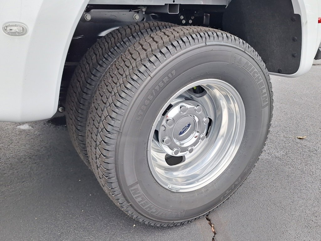 New 2026 Ford F350 Lariat image 33