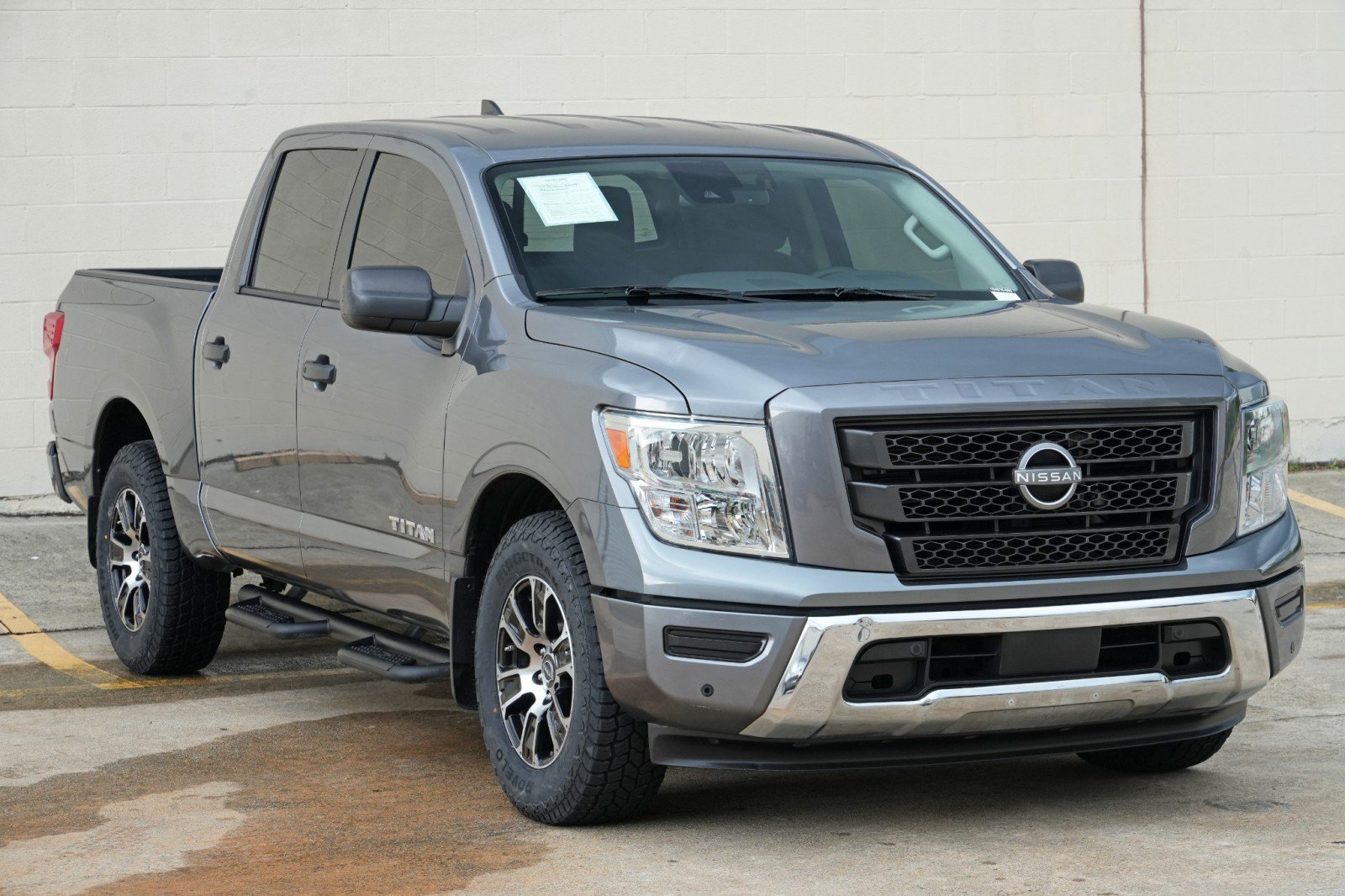 Used 2023 Nissan Titan SV w/ SV Convenience Package RWD image 47