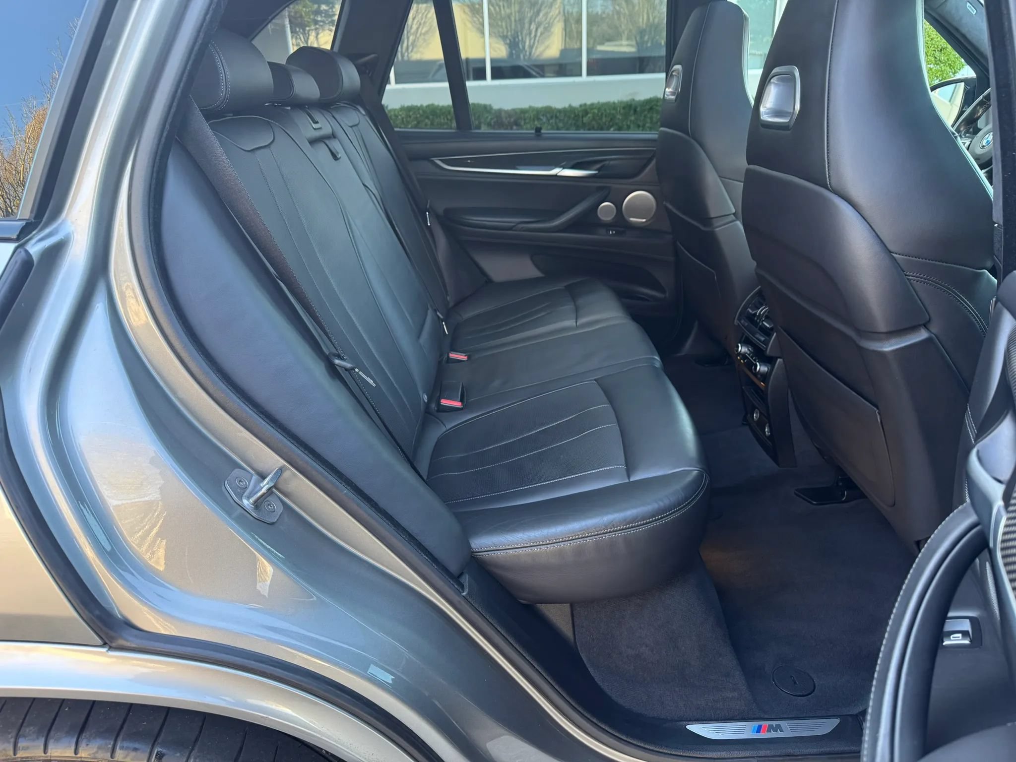 Used 2017 BMW X5 M AWD/4WD image 34