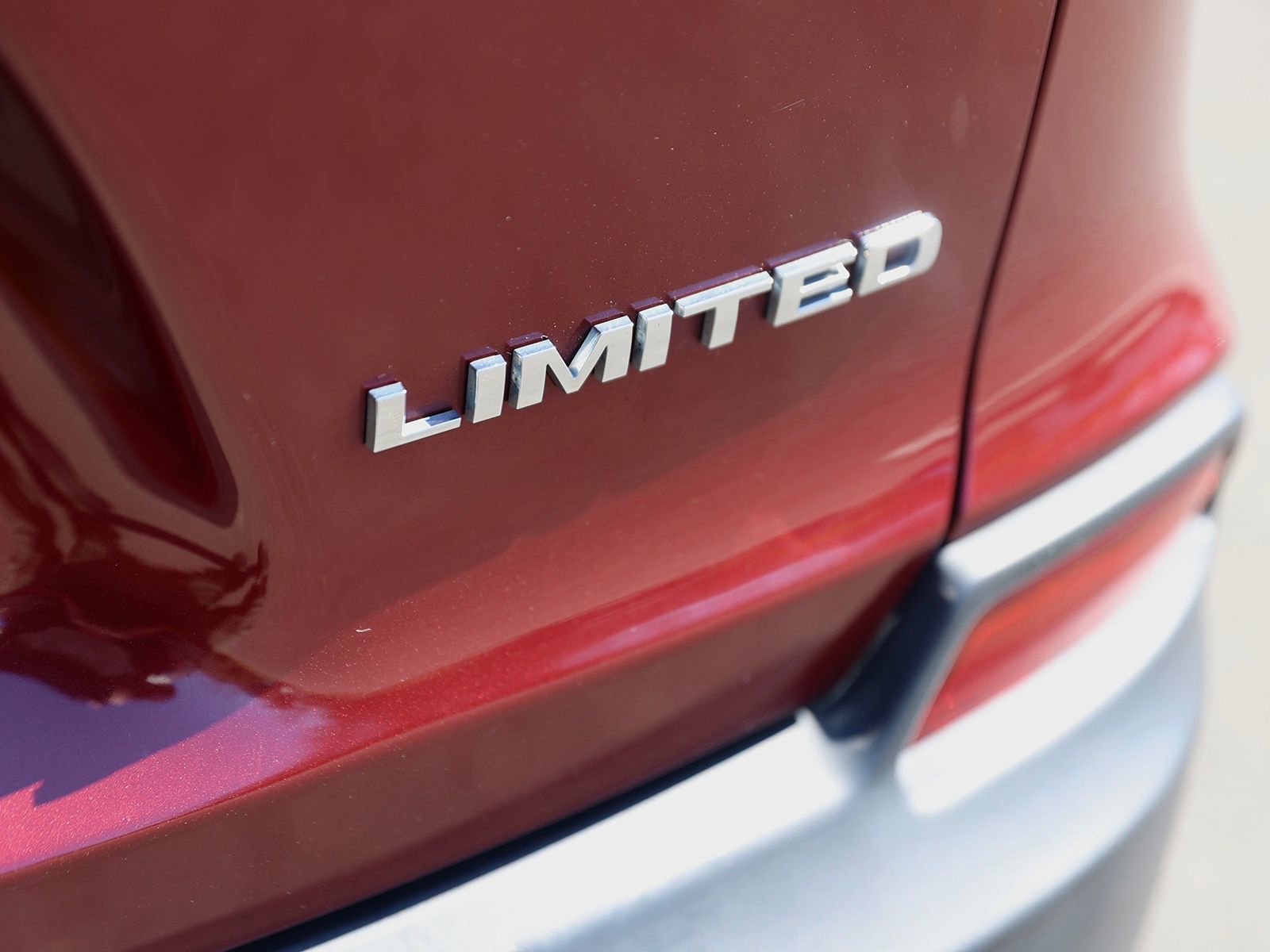 Used 2019 Jeep Cherokee Limited image 11