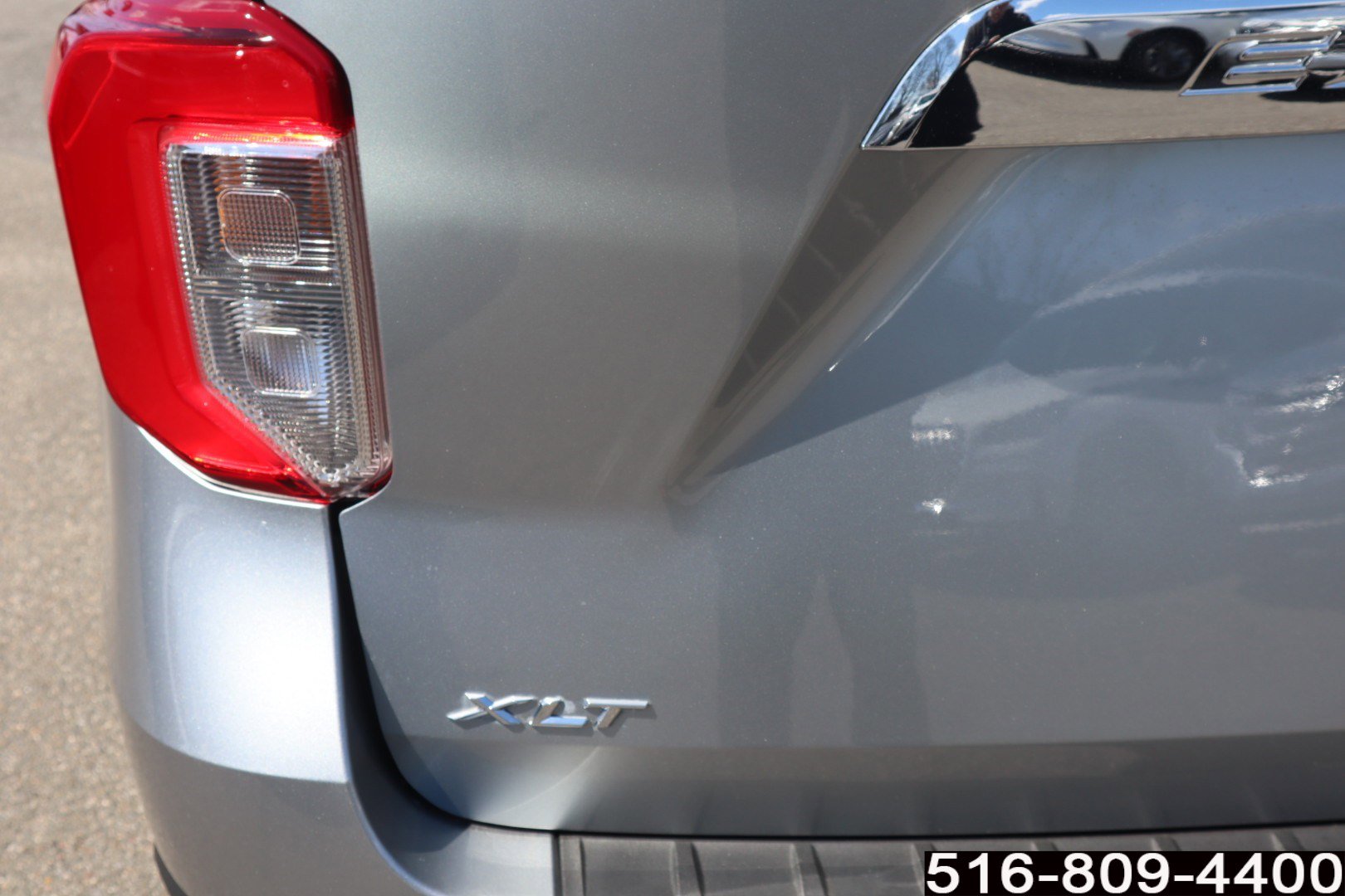 Used 2024 Ford Explorer XLT w/ Equipment Group 202A AWD/4WD image 30