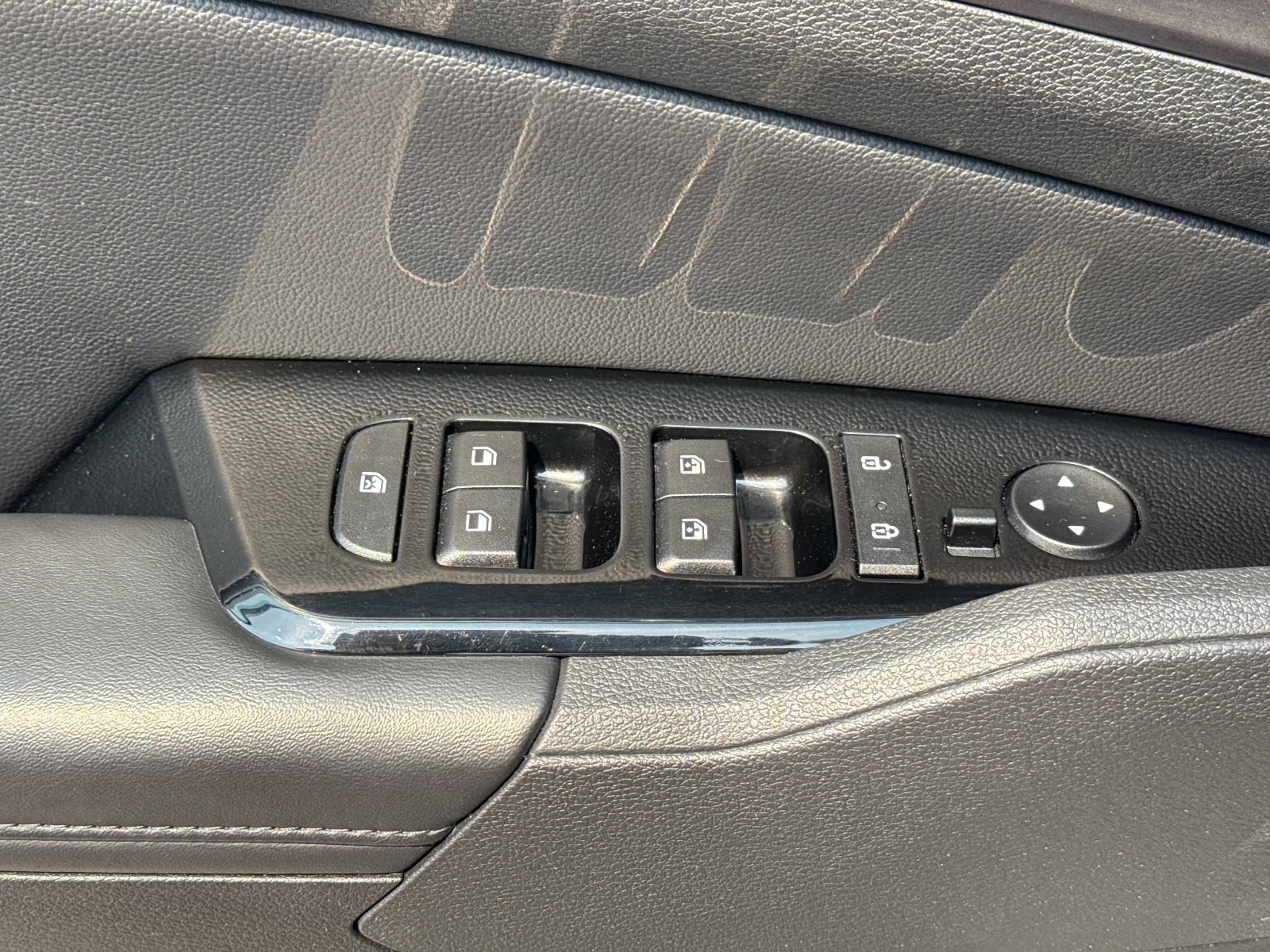 Used 2023 Kia Sportage EX FWD image 21