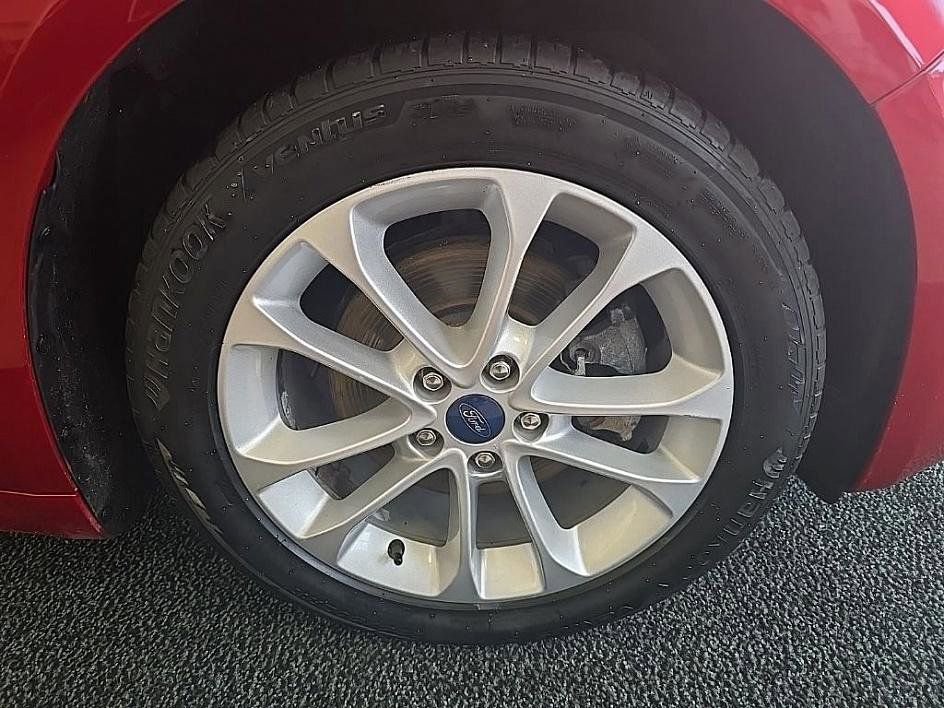 Used 2020 Ford Fusion SE image 40