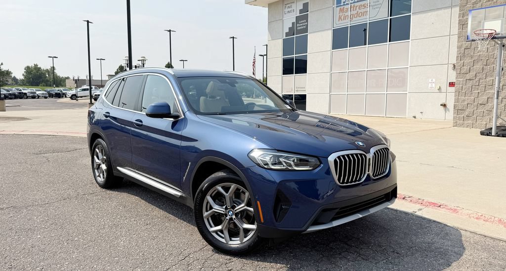 Used 2024 BMW X3 xDrive30i w/ Premium Package w/ZPA AWD/4WD image 2