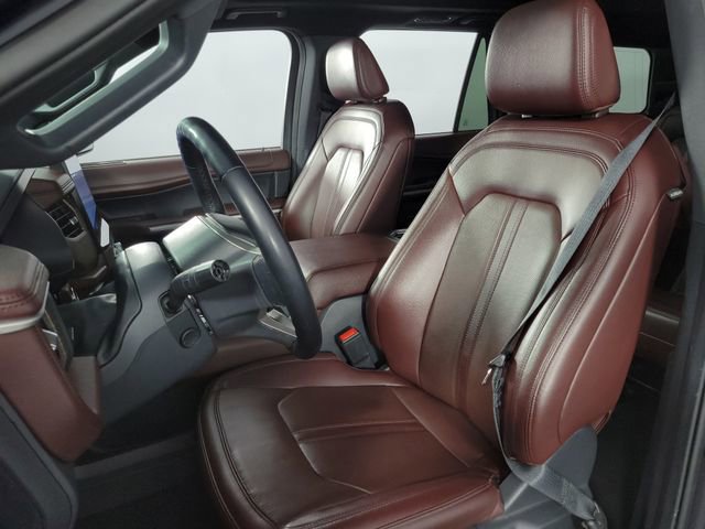 Used 2024 Ford Expedition Limited image 13