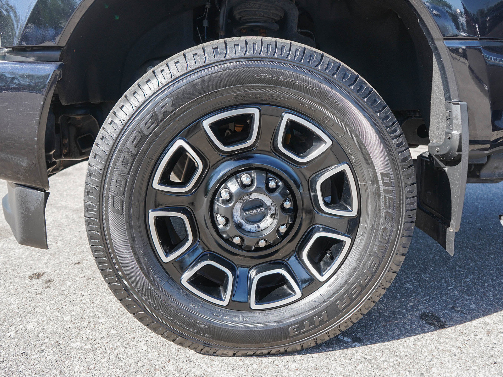 Used 2019 Ford F350 Platinum w/ Platinum Ultimate Package AWD/4WD image 30
