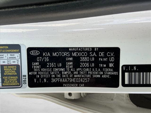 Used 2017 Kia Forte LX image 15
