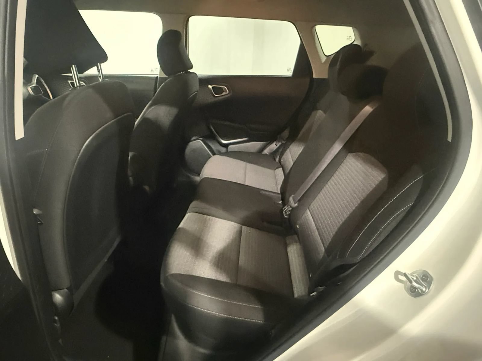 Used 2020 Kia Soul S FWD image 30