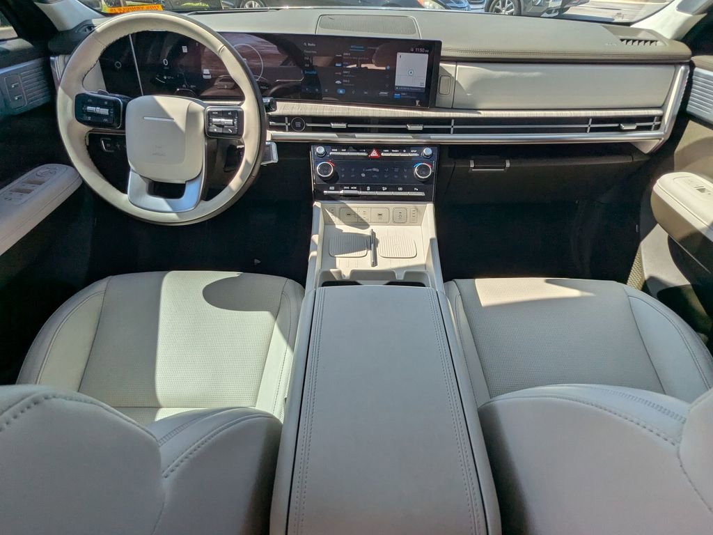 Certified 2025 Hyundai Santa Fe Calligraphy image 17