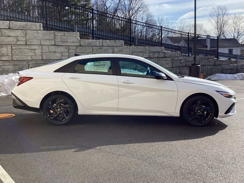 New 2026 Hyundai Elantra Sport image 8