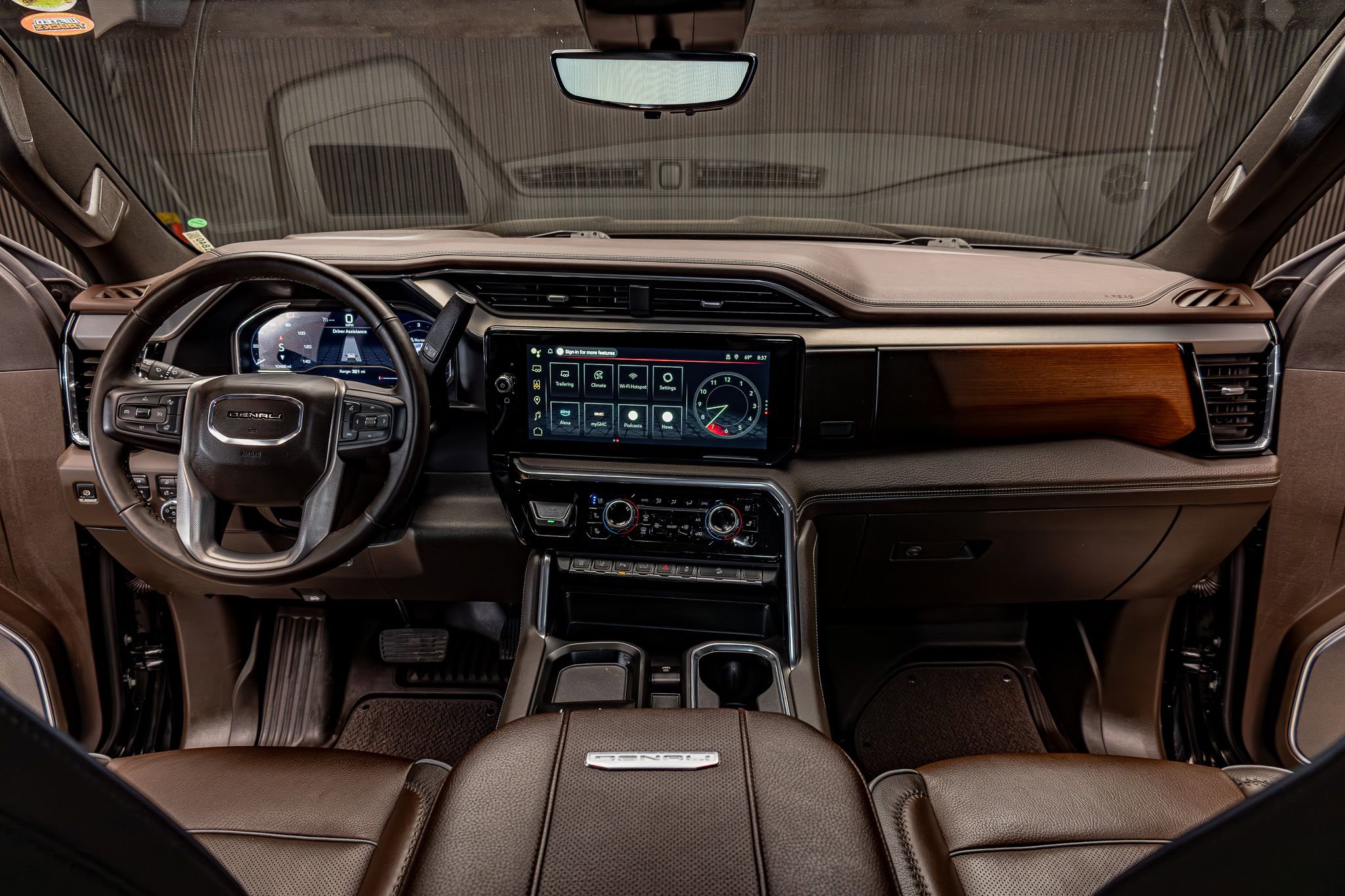 Used 2025 GMC Sierra 2500 Denali w/ Denali Reserve Package image 19