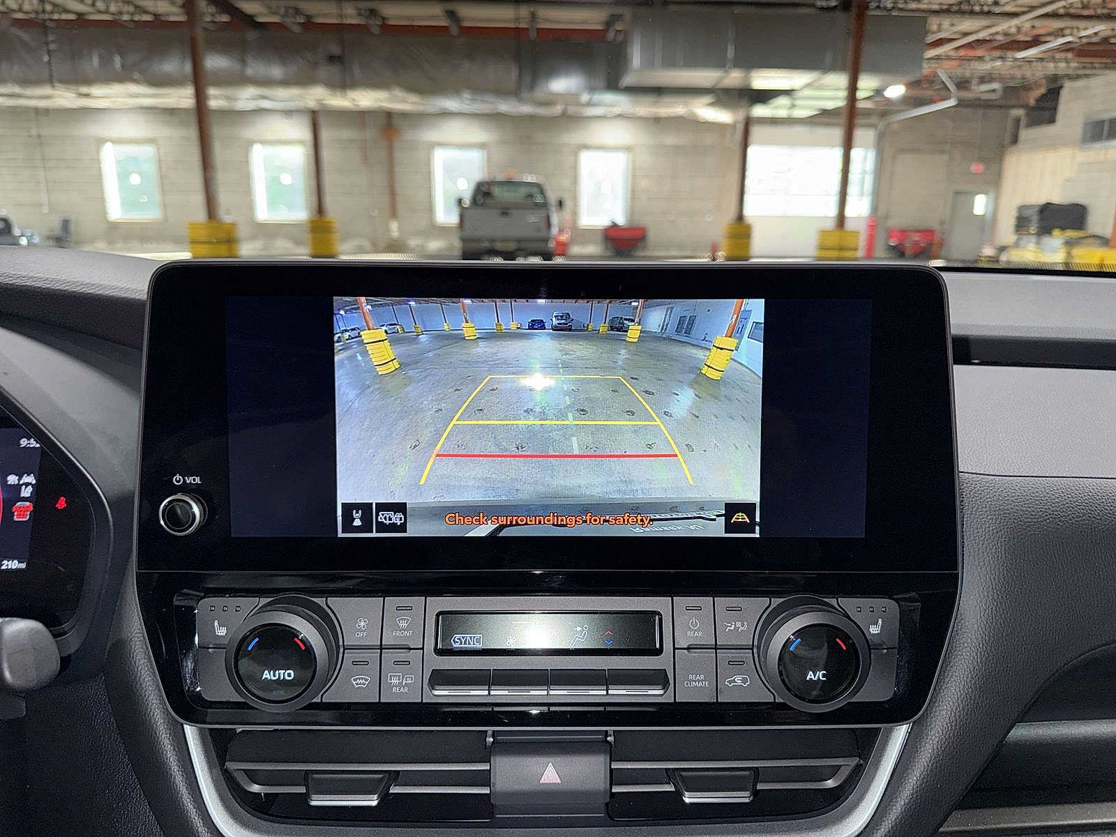 Certified 2024 Toyota Grand Highlander AWD image 25