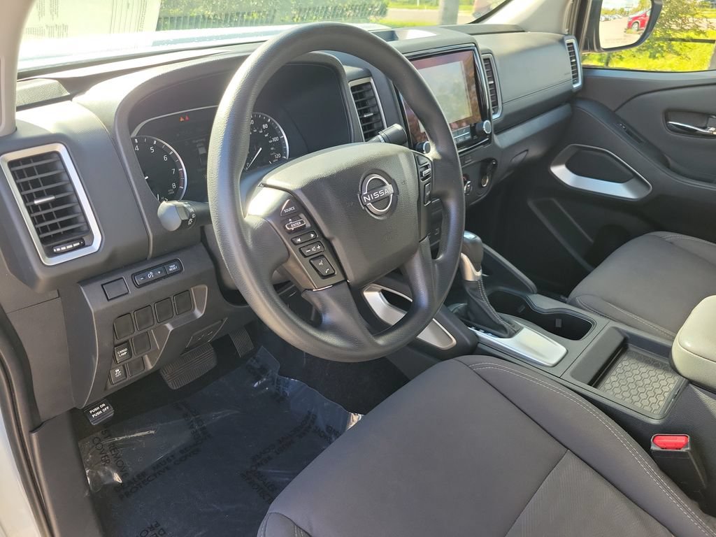 Certified 2024 Nissan Frontier SV RWD image 14