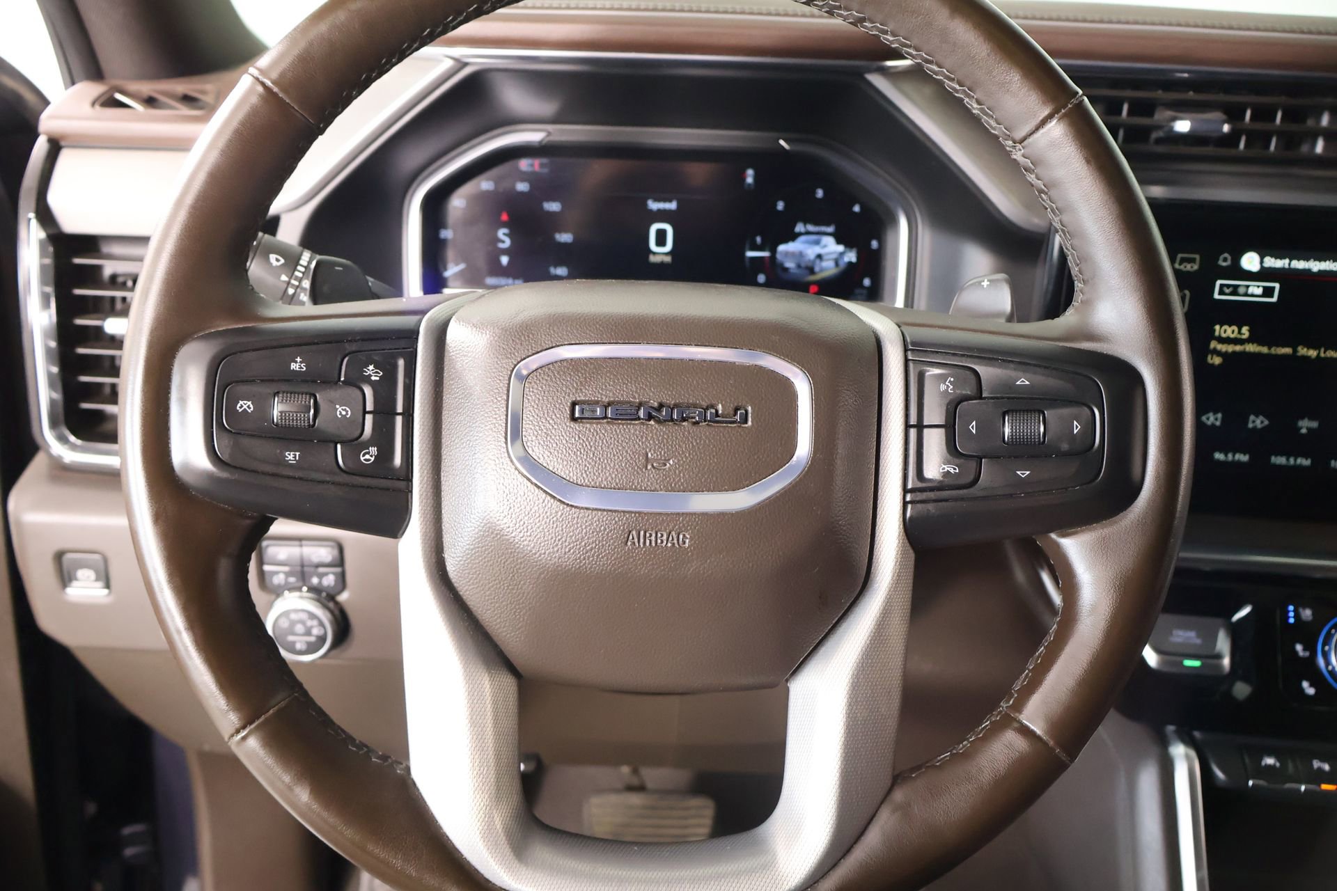 Used 2024 GMC Sierra 1500 Denali w/ Denali Reserve Package image 3