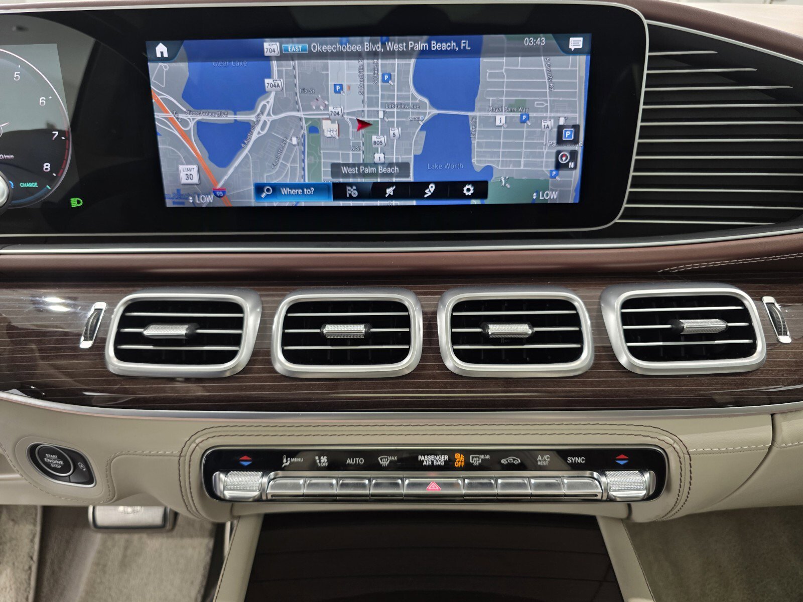 Used 2023 Mercedes-Benz Maybach GLS 600 4MATIC image 18