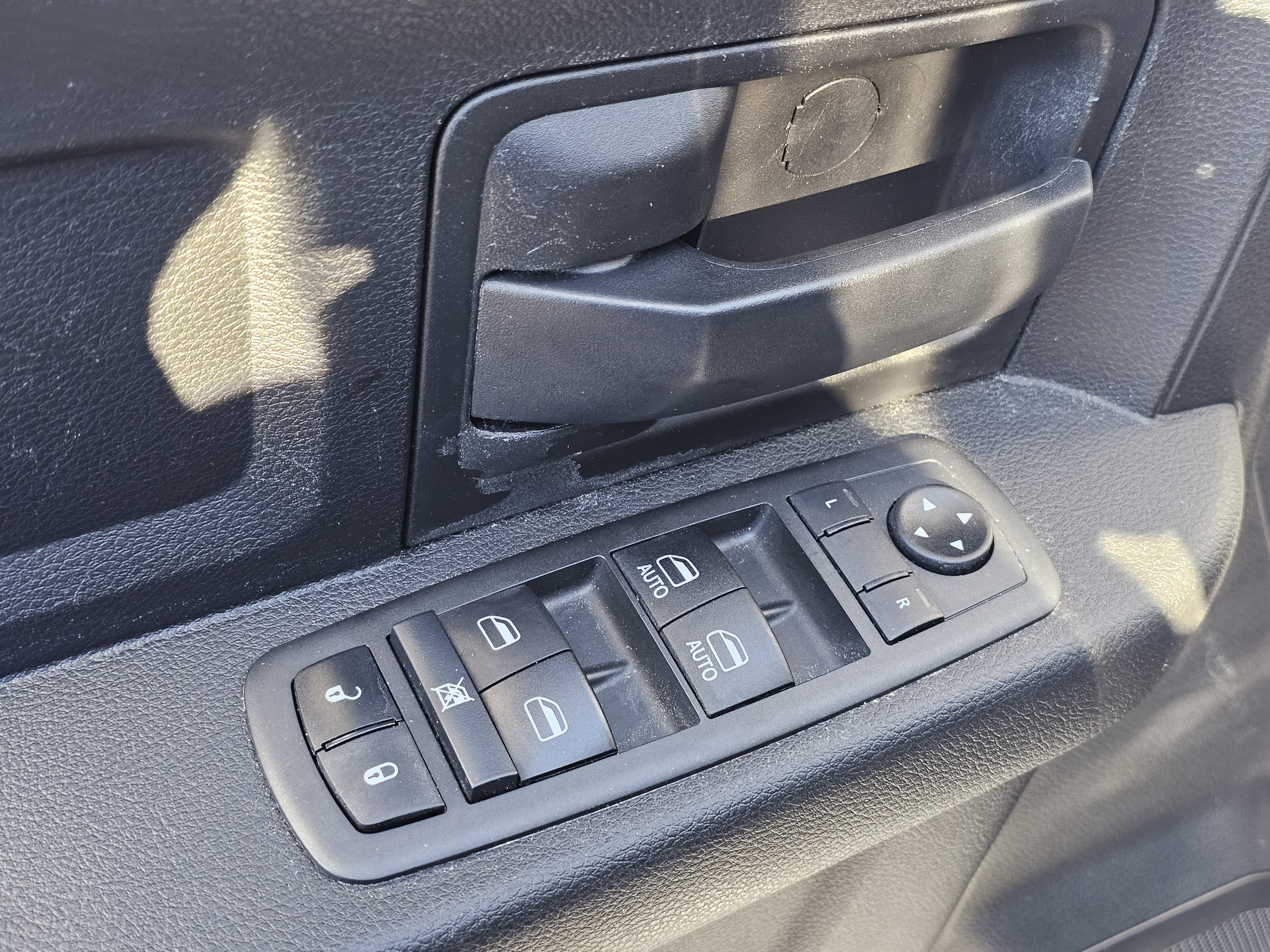 Used 2020 RAM 2500 Tradesman w/ Chrome Appearance Group image 16