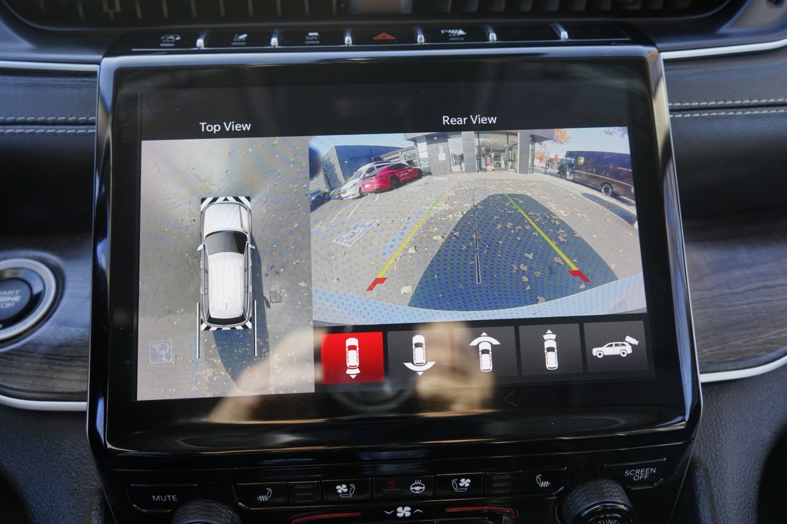 Used 2023 Jeep Grand Cherokee L Limited w/ Luxury Tech Group II image 26