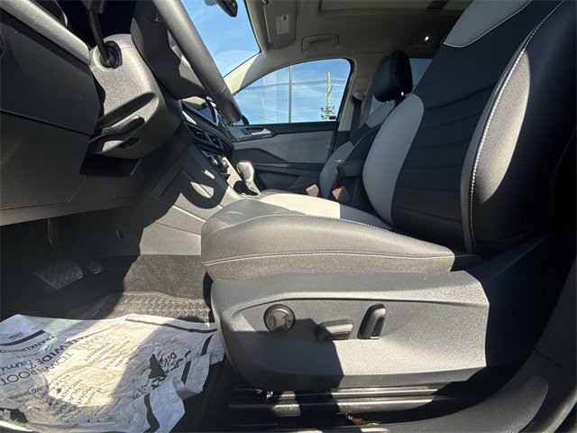 Used 2024 Volkswagen Taos SEL image 12