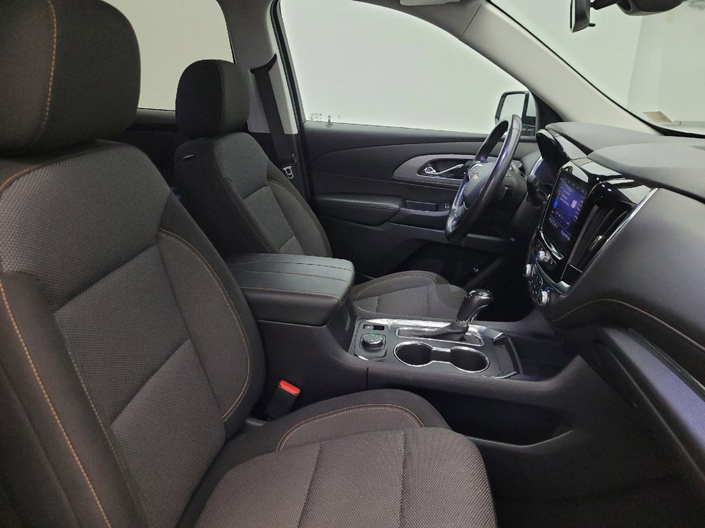 Used 2020 Chevrolet Traverse LT image 21