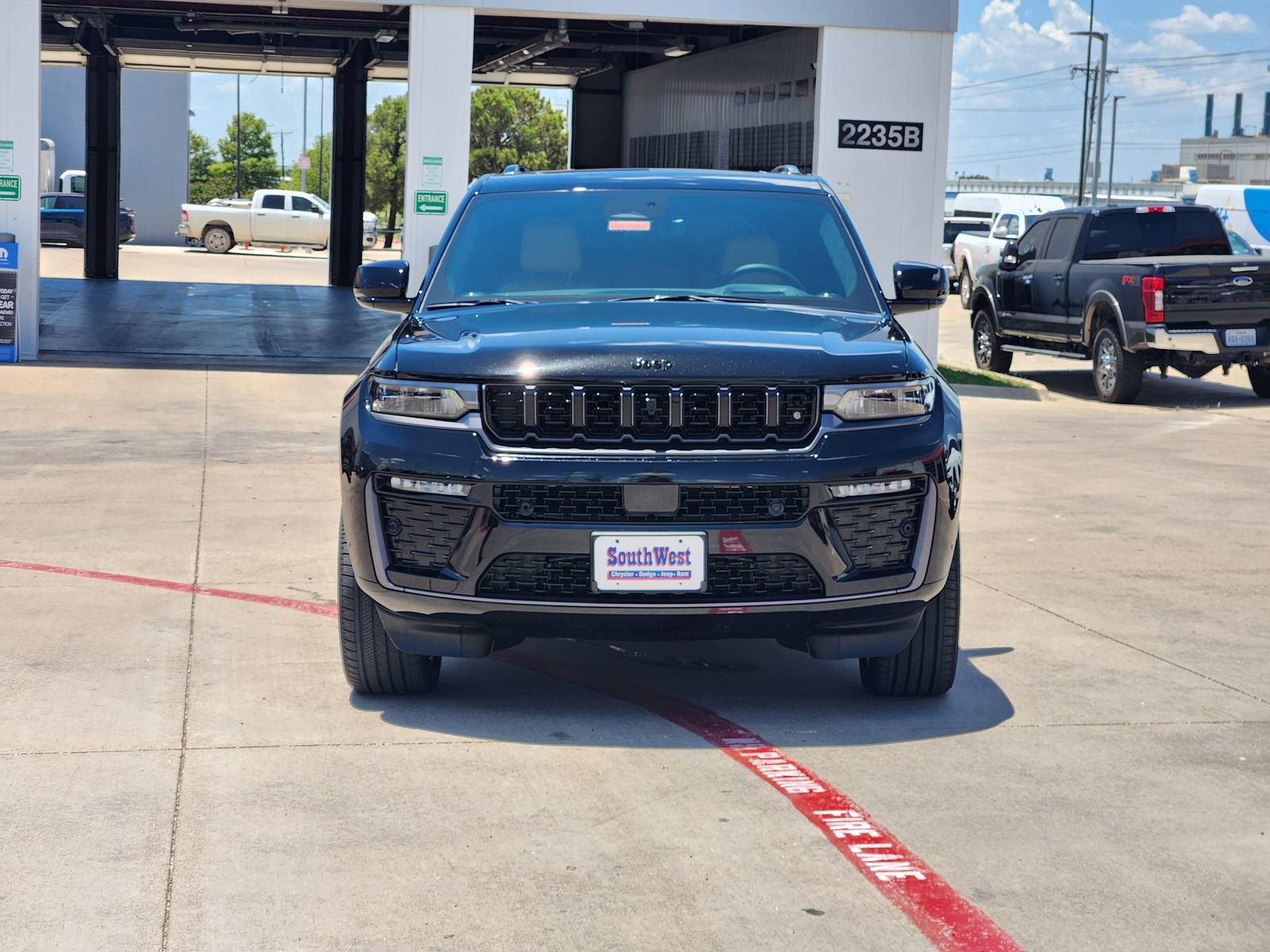 New 2026 Jeep Grand Cherokee Summit w/ Obsidian Package AWD/4WD image 6
