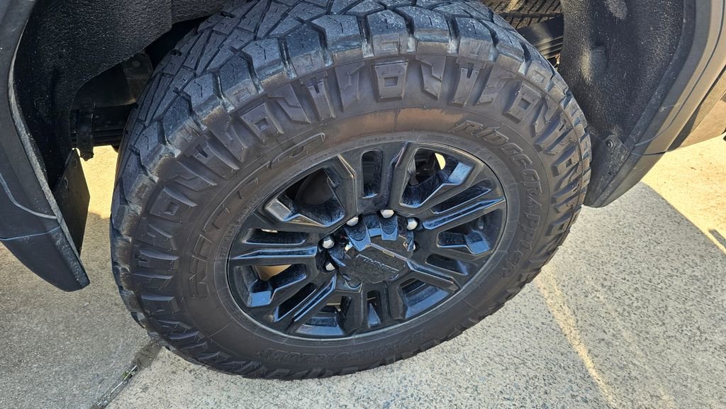 Used 2021 GMC Sierra 2500 Denali w/ Denali Black Diamond Edition image 7