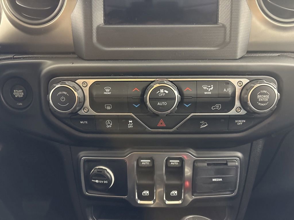 Used 2019 Jeep Wrangler Sport image 23