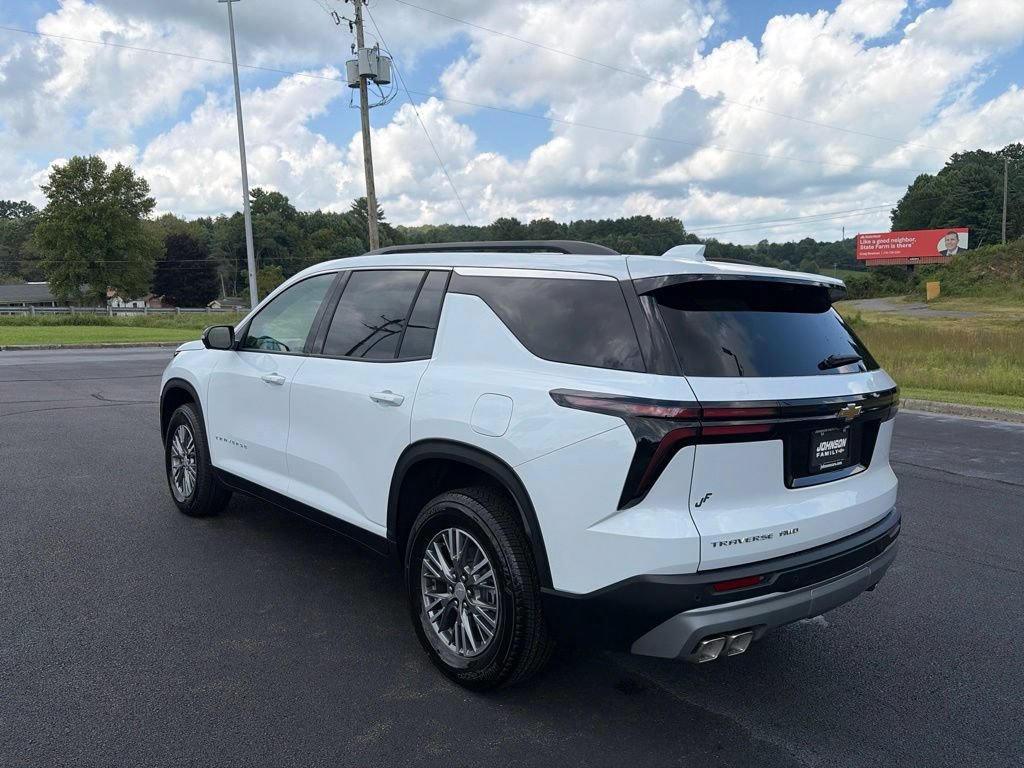New 2026 Chevrolet Traverse LT w/ Driver Confidence Package AWD/4WD image 6