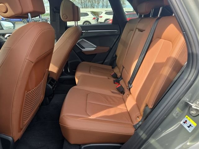 Used 2023 Audi Q3 2.0T Premium w/ Convenience Package image 10