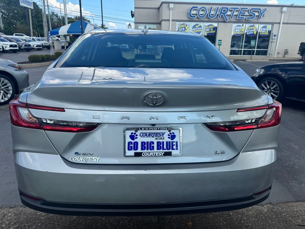 Used 2025 Toyota Camry LE FWD image 4