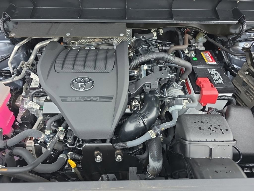 Used 2023 Toyota Highlander XLE image 10