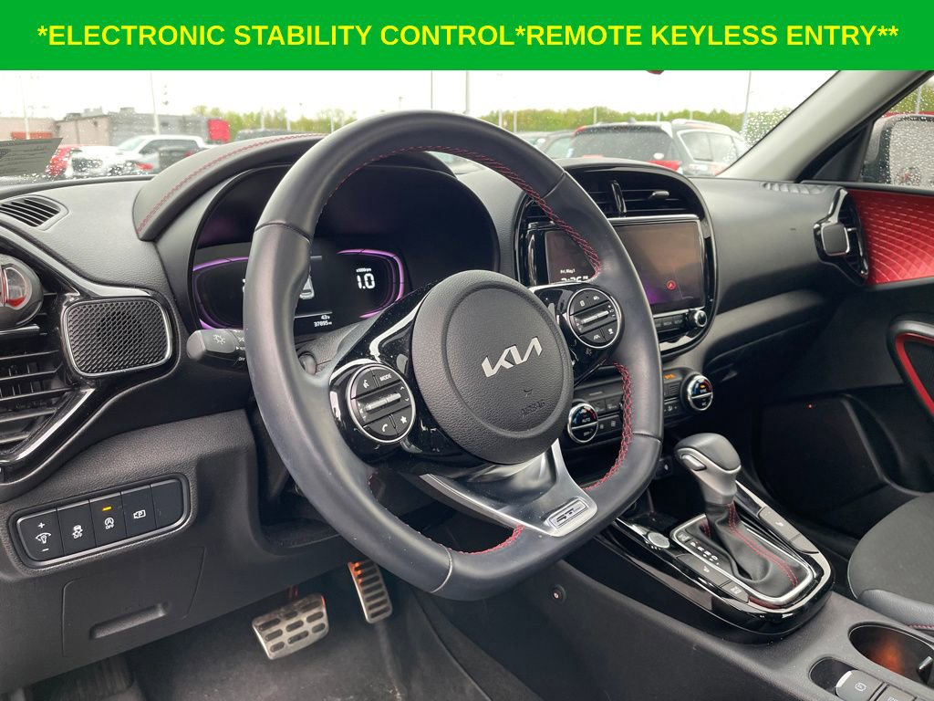 Used 2023 Kia Soul GT-Line w/ GT-Line Technology Package FWD image 13