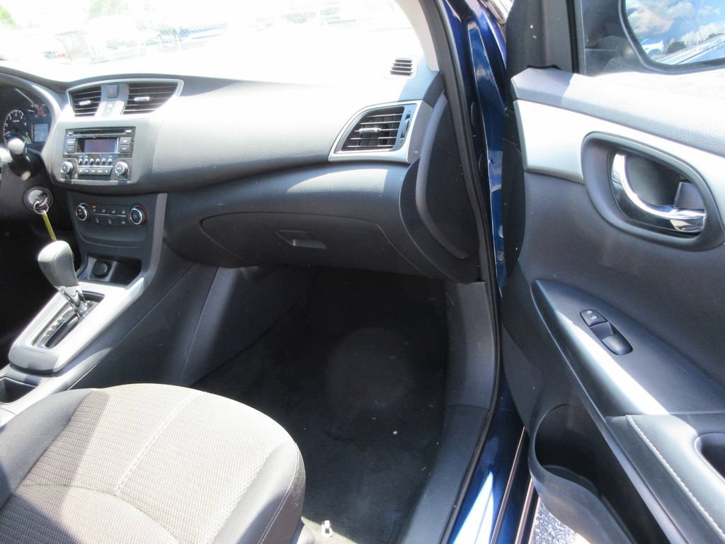Used 2017 Nissan Sentra S FWD image 17