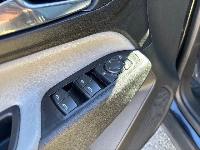 Used 2021 Chevrolet Equinox LS image 9