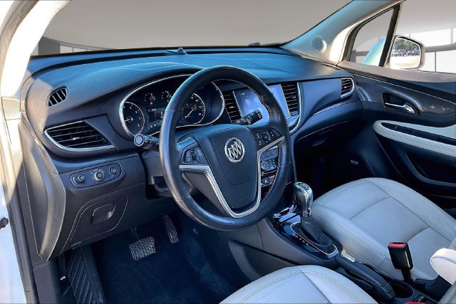 Used 2018 Buick Encore Premium w/ Experience Buick Package AWD/4WD image 16