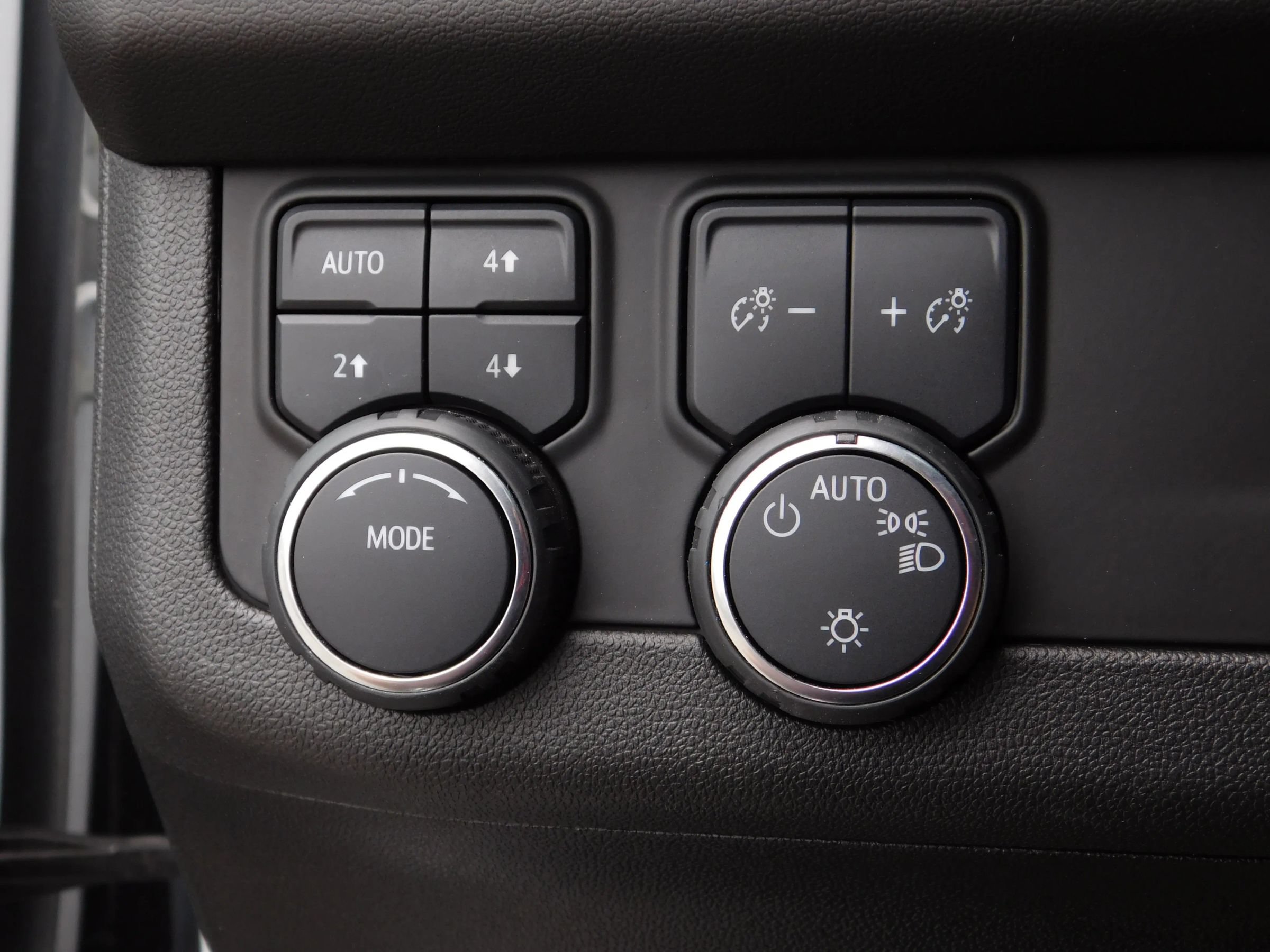 Used 2023 Chevrolet Tahoe Z71 AWD/4WD image 26