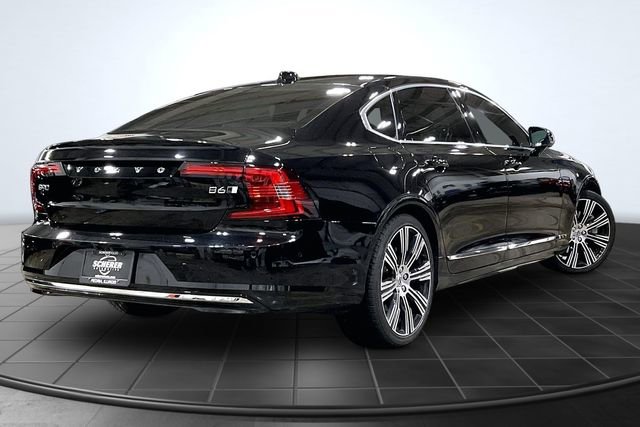 Certified 2023 Volvo S90 B6 Plus w/ Protection Package Premier image 3