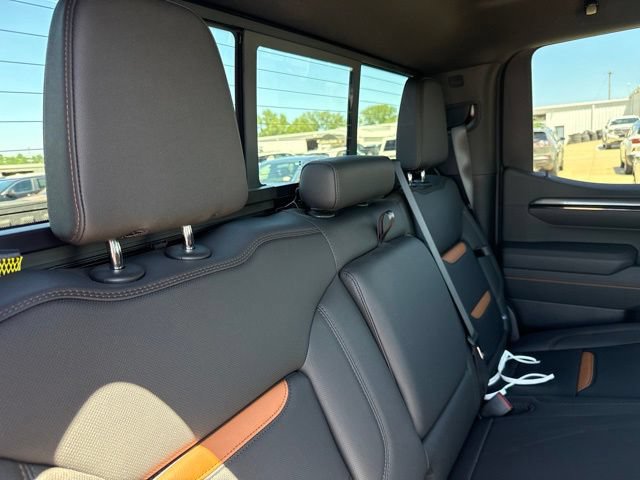Used 2025 GMC Sierra 1500 AT4 w/ AT4 Premium Package AWD/4WD image 30