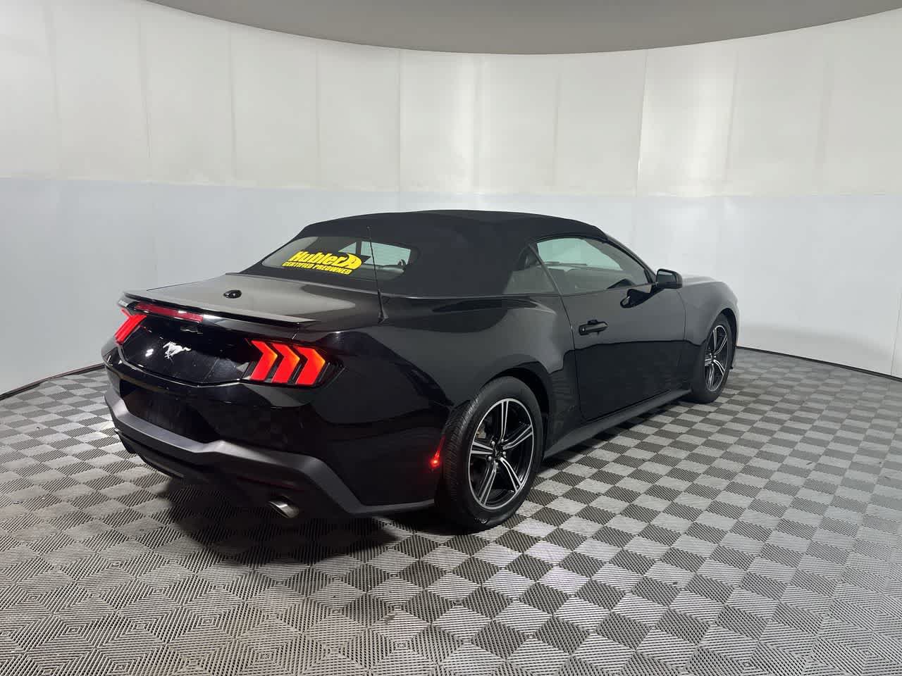 Used 2025 Ford Mustang Premium RWD image 8