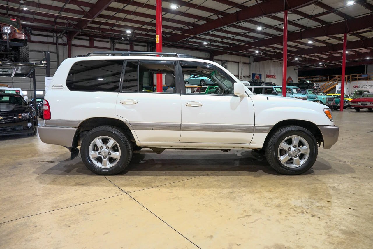 Used 2005 Toyota Land Cruiser AWD/4WD image 10