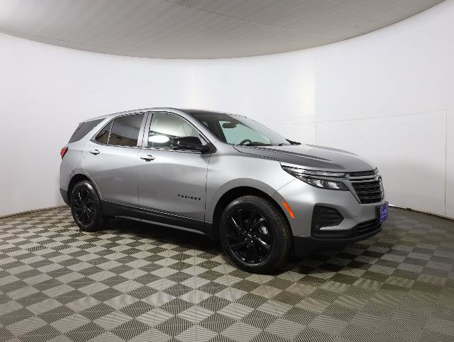 Used 2024 Chevrolet Equinox LS w/ LS Convenience Package image 4