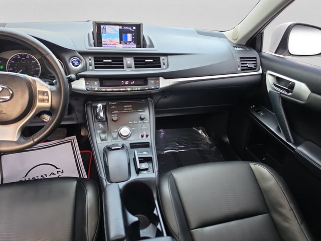 Used 2013 Lexus CT 200h w/ Premium Pkg w/Navigation FWD image 15