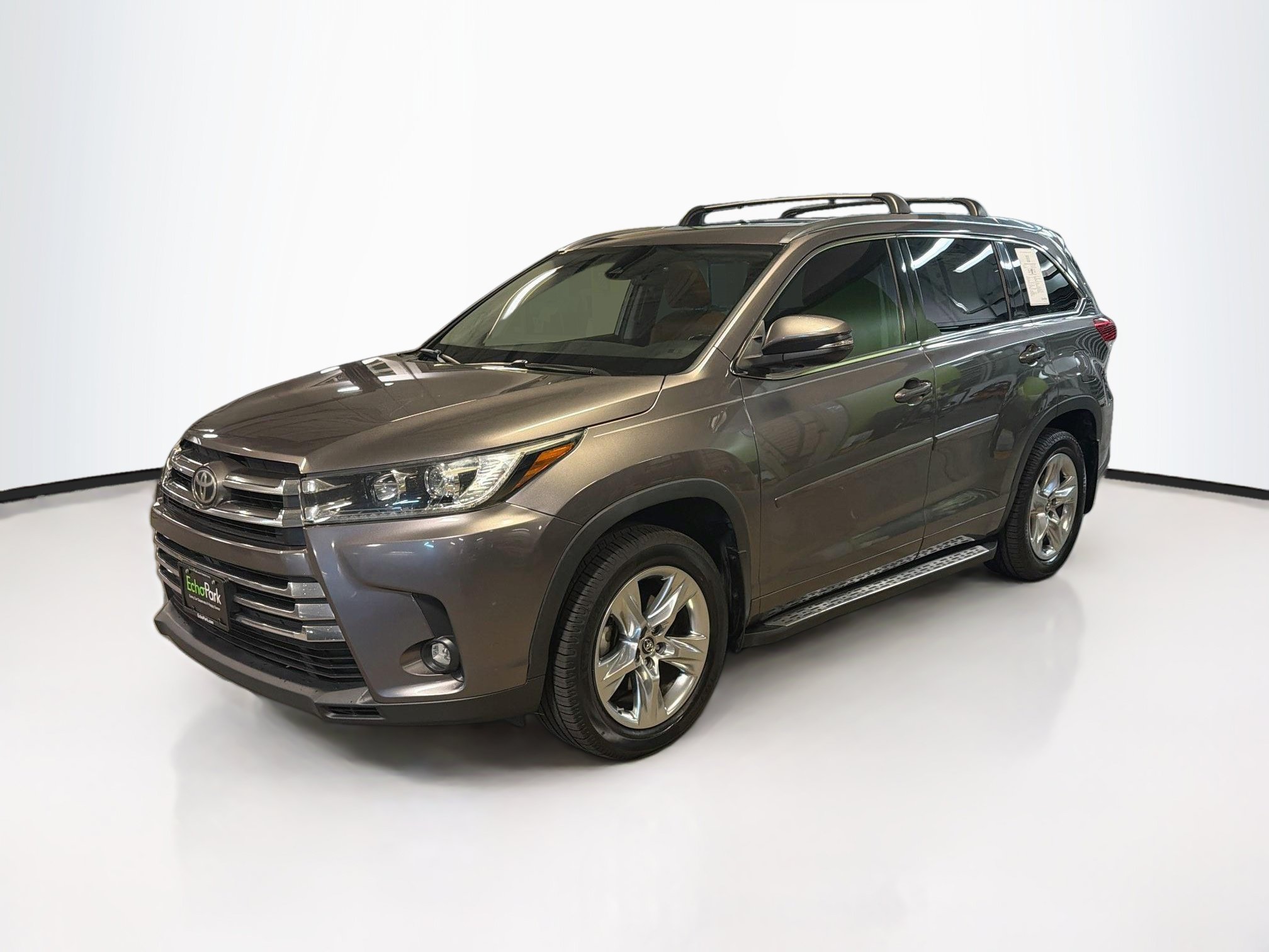 Used 2019 Toyota Highlander Limited AWD/4WD image 3