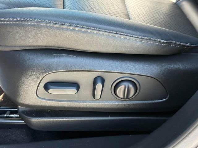 Used 2023 Buick Encore GX Essence w/ Advanced Technology Package FWD image 19