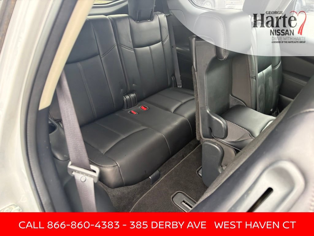 Used 2020 Nissan Pathfinder SL AWD/4WD image 29