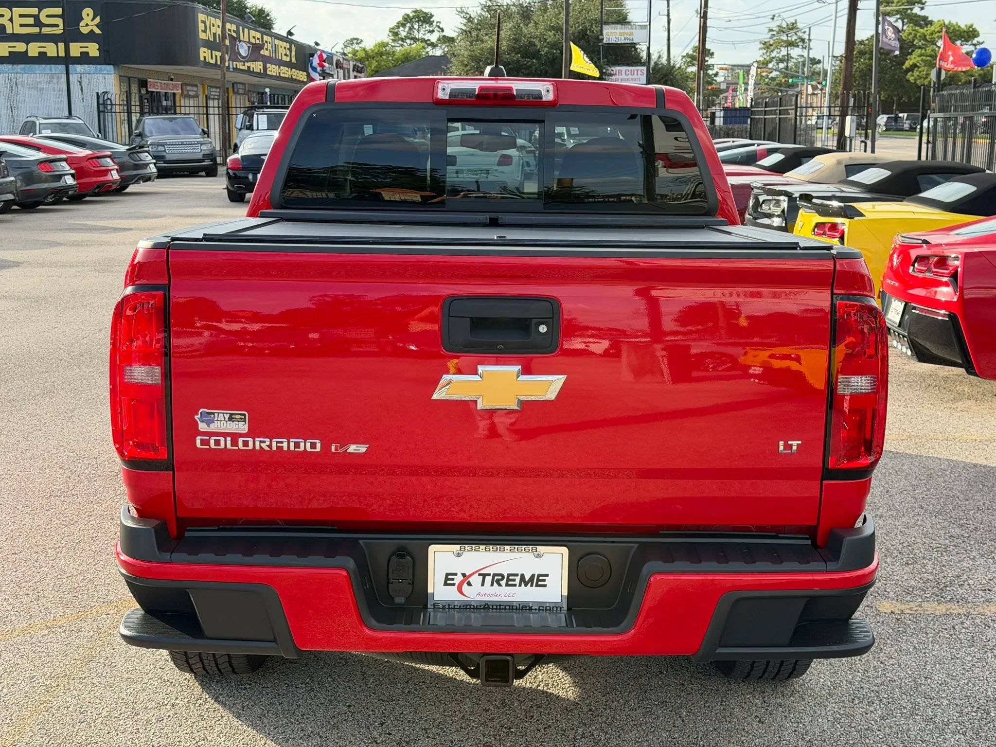 Used 2020 Chevrolet Colorado LT w/ LT Convenience Package AWD/4WD image 3