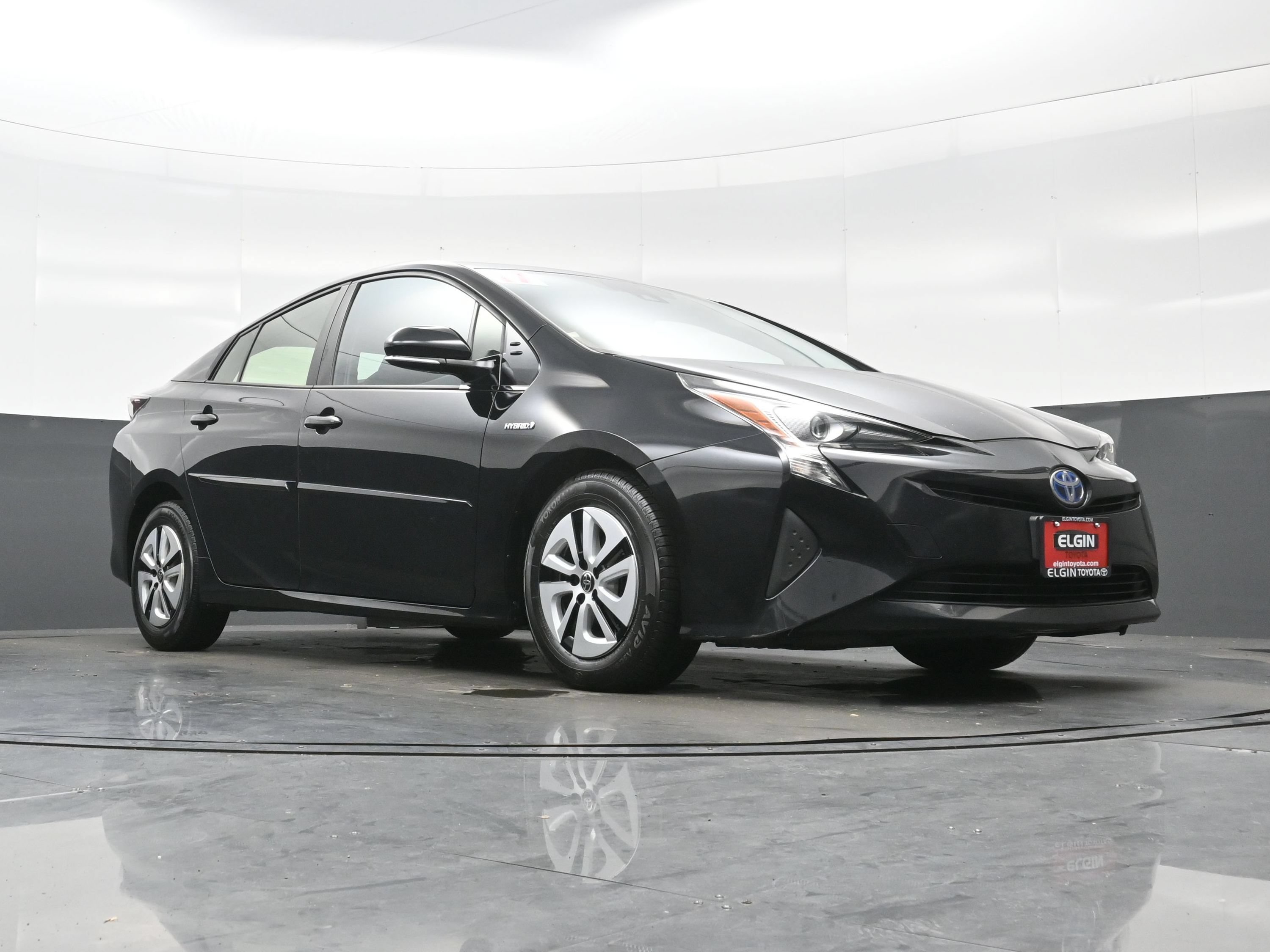 Used 2017 Toyota Prius Four w/ Advanced Technology Package FWD image 29