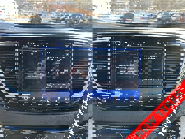 Certified 2024 Chrysler Pacifica Touring-L image 20