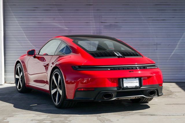 Certified 2025 Porsche 911 Carrera image 3