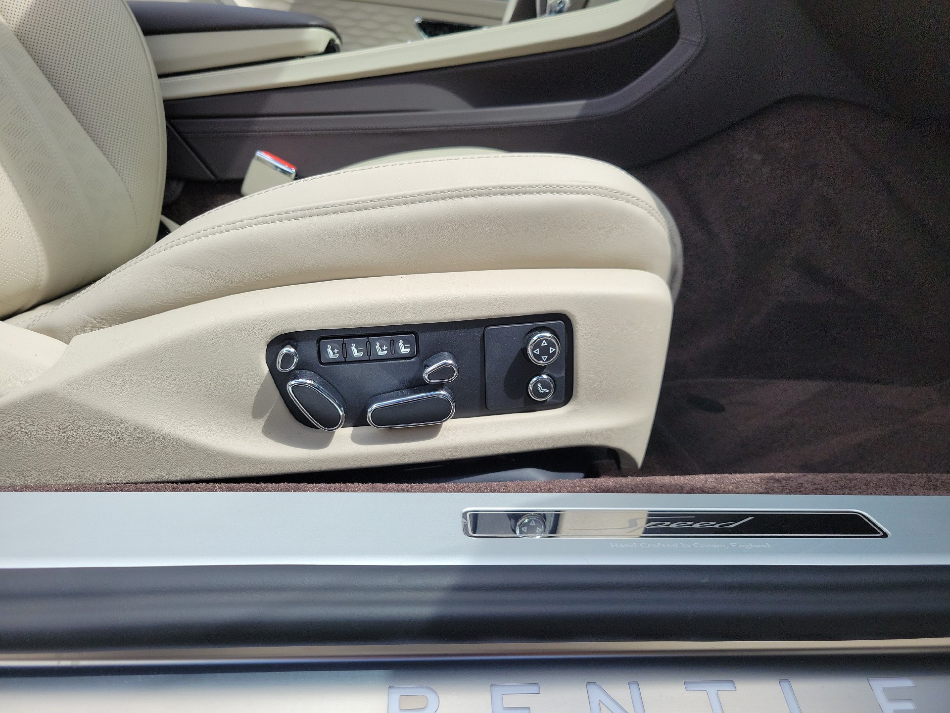 Certified 2025 Bentley Continental GT Speed AWD/4WD image 20