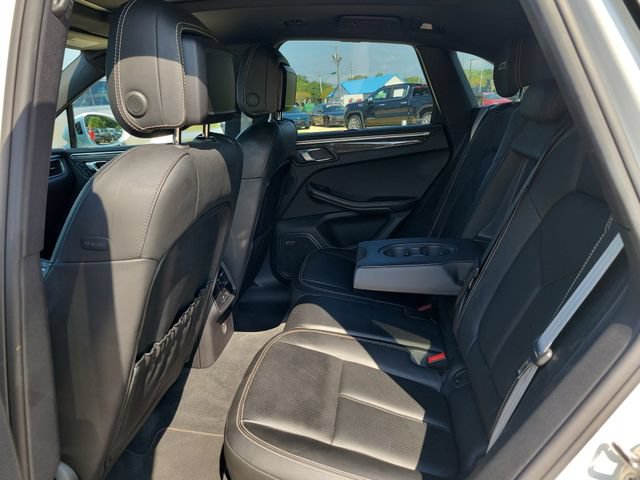 Used 2017 Porsche Macan GTS AWD/4WD image 31